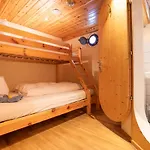 Botel Kuestenmotorschiff Aventura Bremen