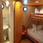 Botel Kuestenmotorschiff Aventura Bremen