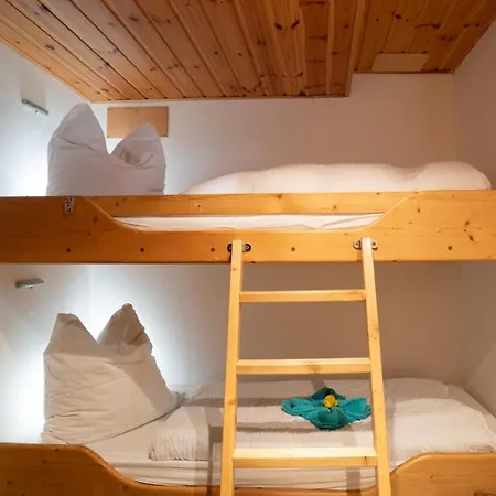 船屋 Kuestenmotorschiff Aventura 不莱梅