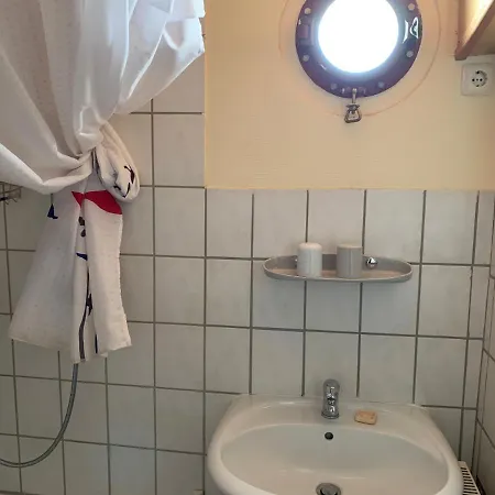 Úszó hotel Kuestenmotorschiff Aventura